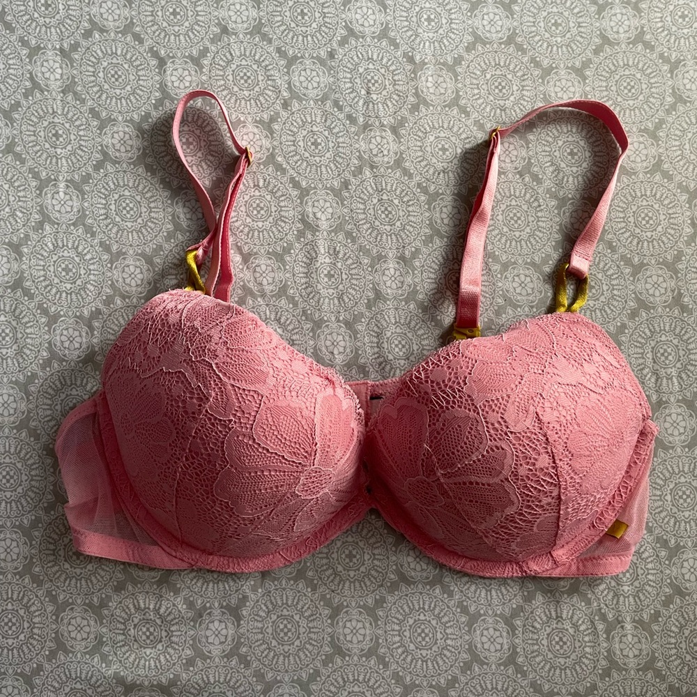 Victoria’s Secret Floral Push Up Bra 38B